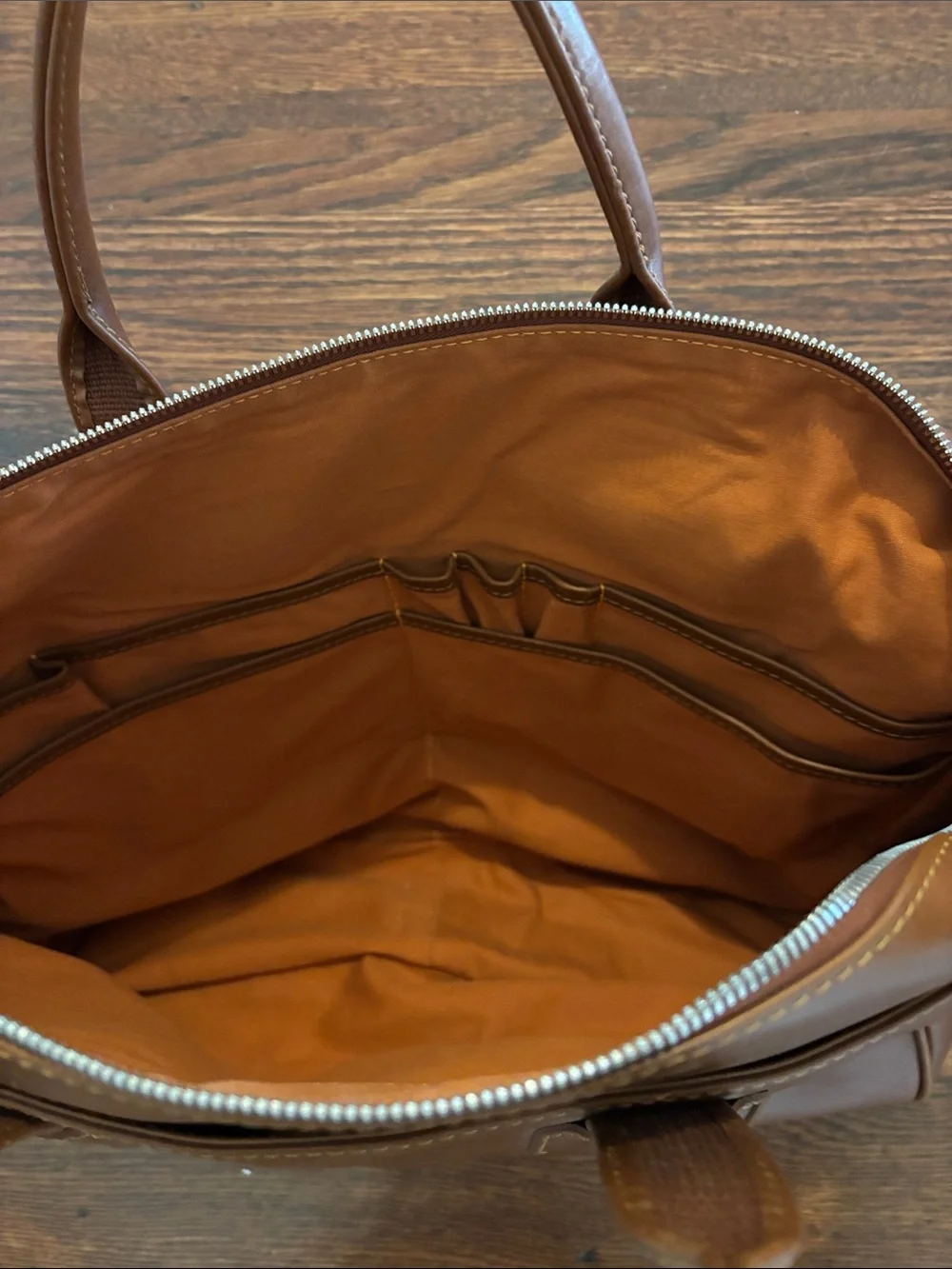 Men's Leather Duffel Bag in Tan - Classic Travel Tote